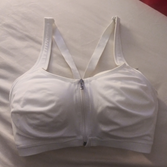 Victoria Sport - Picture 1 of 2